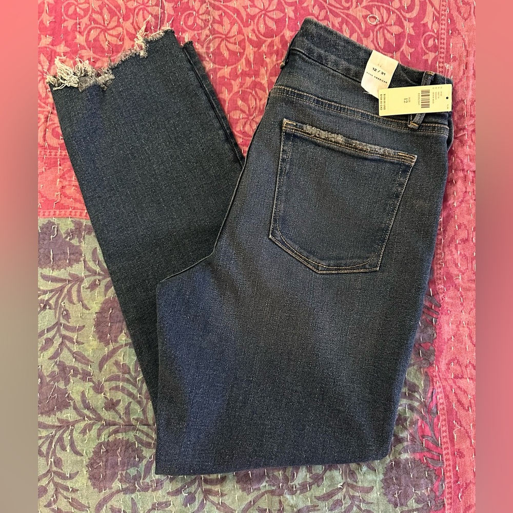 Good American jeans, cigarette cut for a slim fit! Size 12, PLEASE READ!